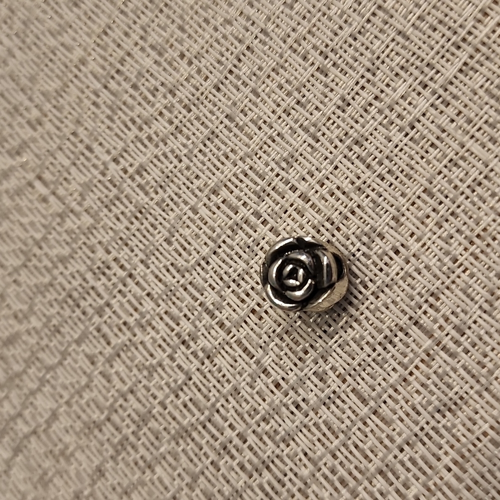 Individuality Bead